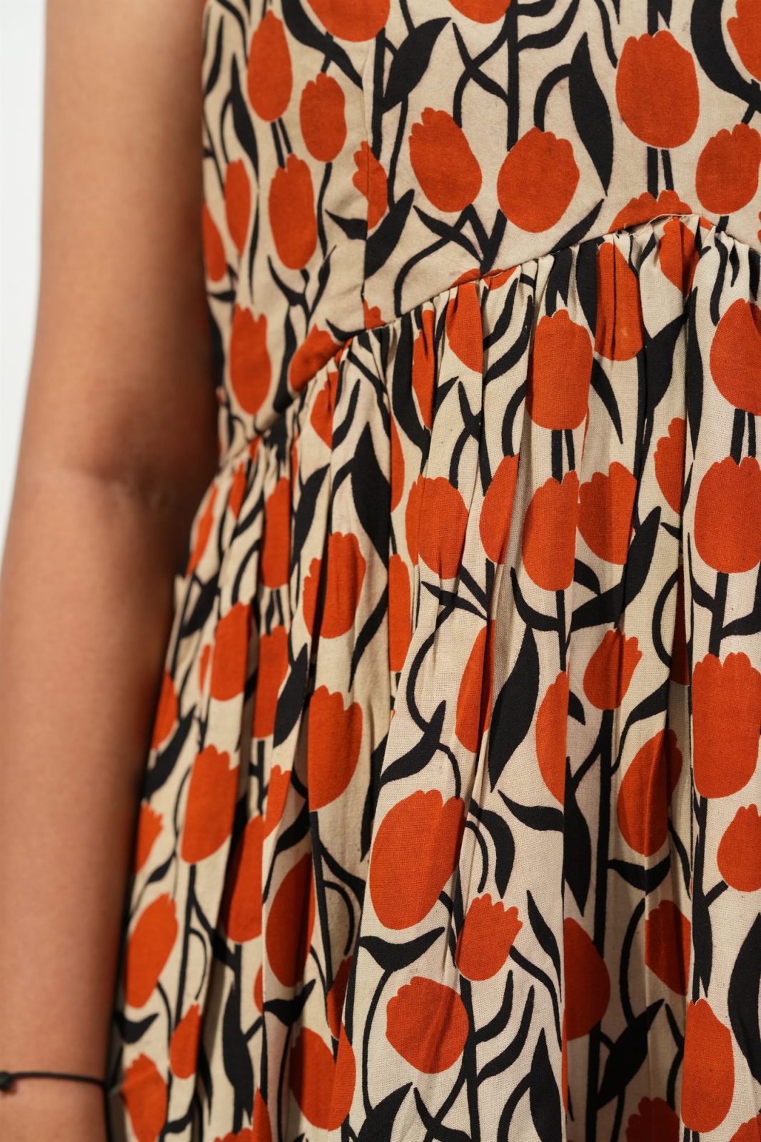 Caphands Alia-Cut Dress (Cream - Orange Floral)