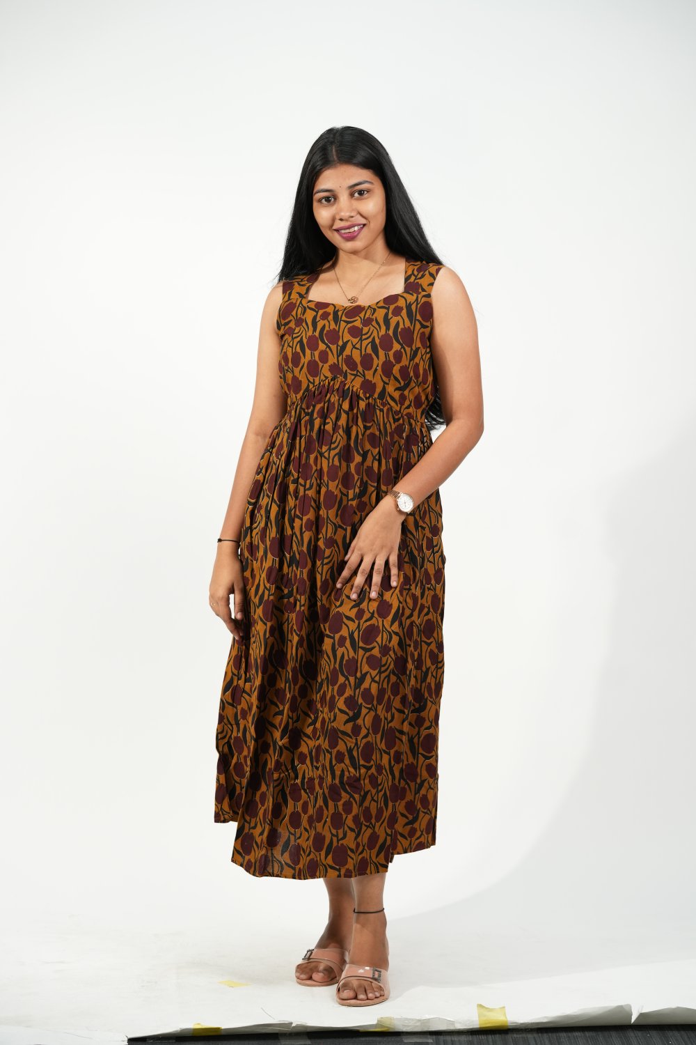 Caphands Alia-Cut Dress (Brown - Maroon Floral)