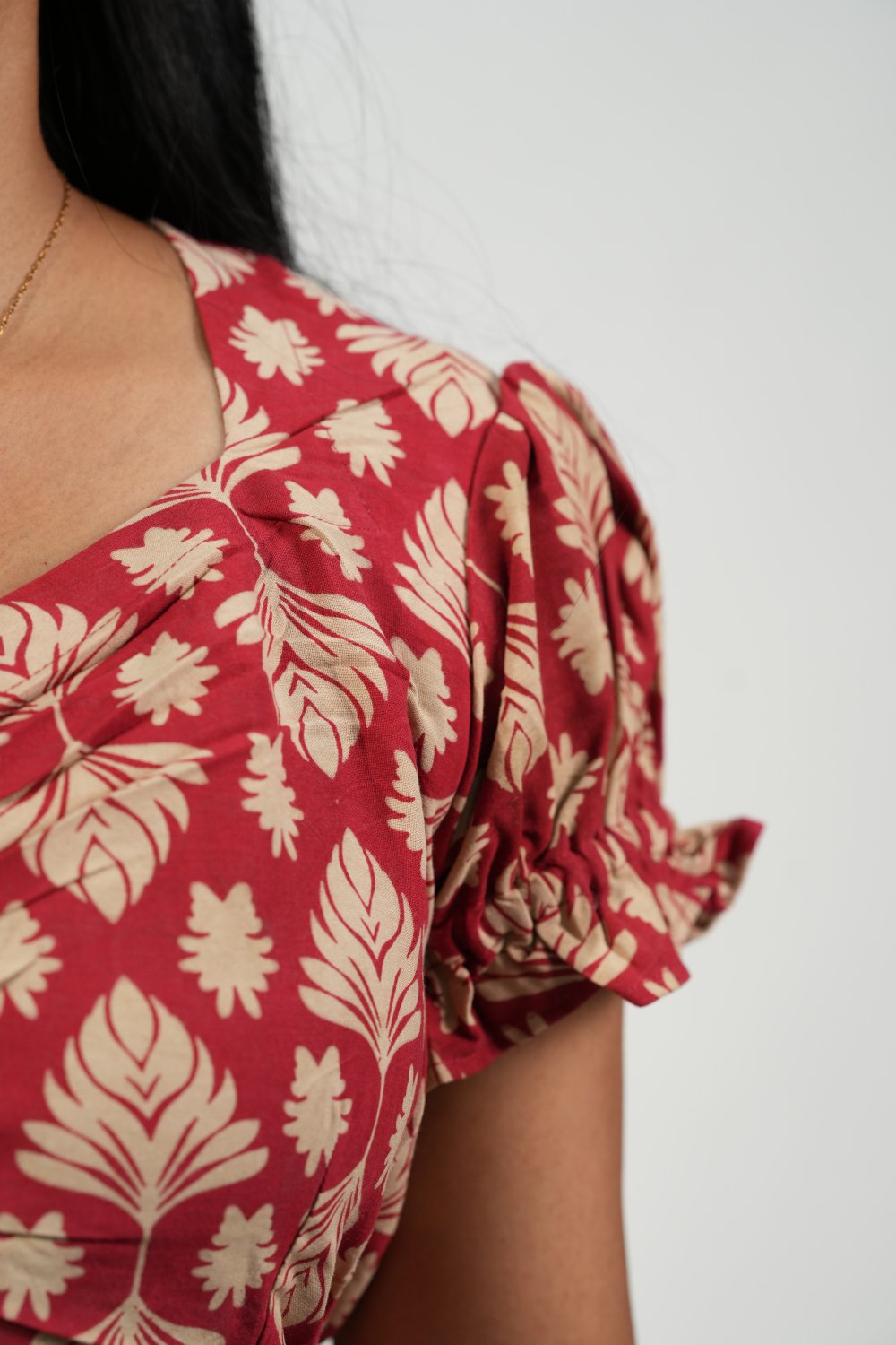 Aline Ruched Puff-Sleeve Dress (Red-Cream Floral)
